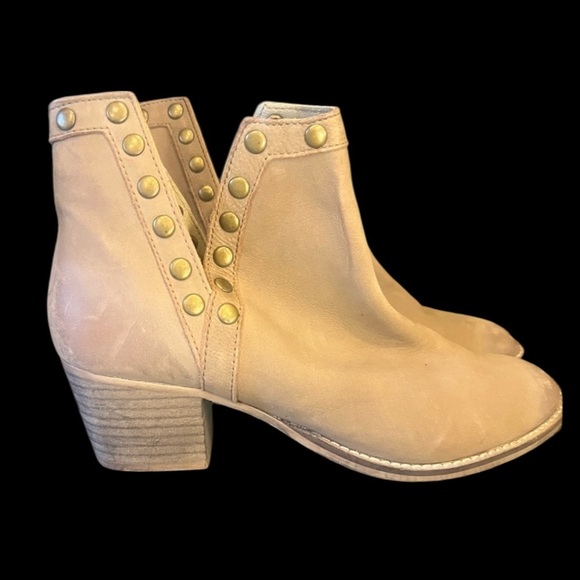 Vintage Taos leather booties size 8. €38.  Excellent condition, leather upper. - Picture 1 of 7
